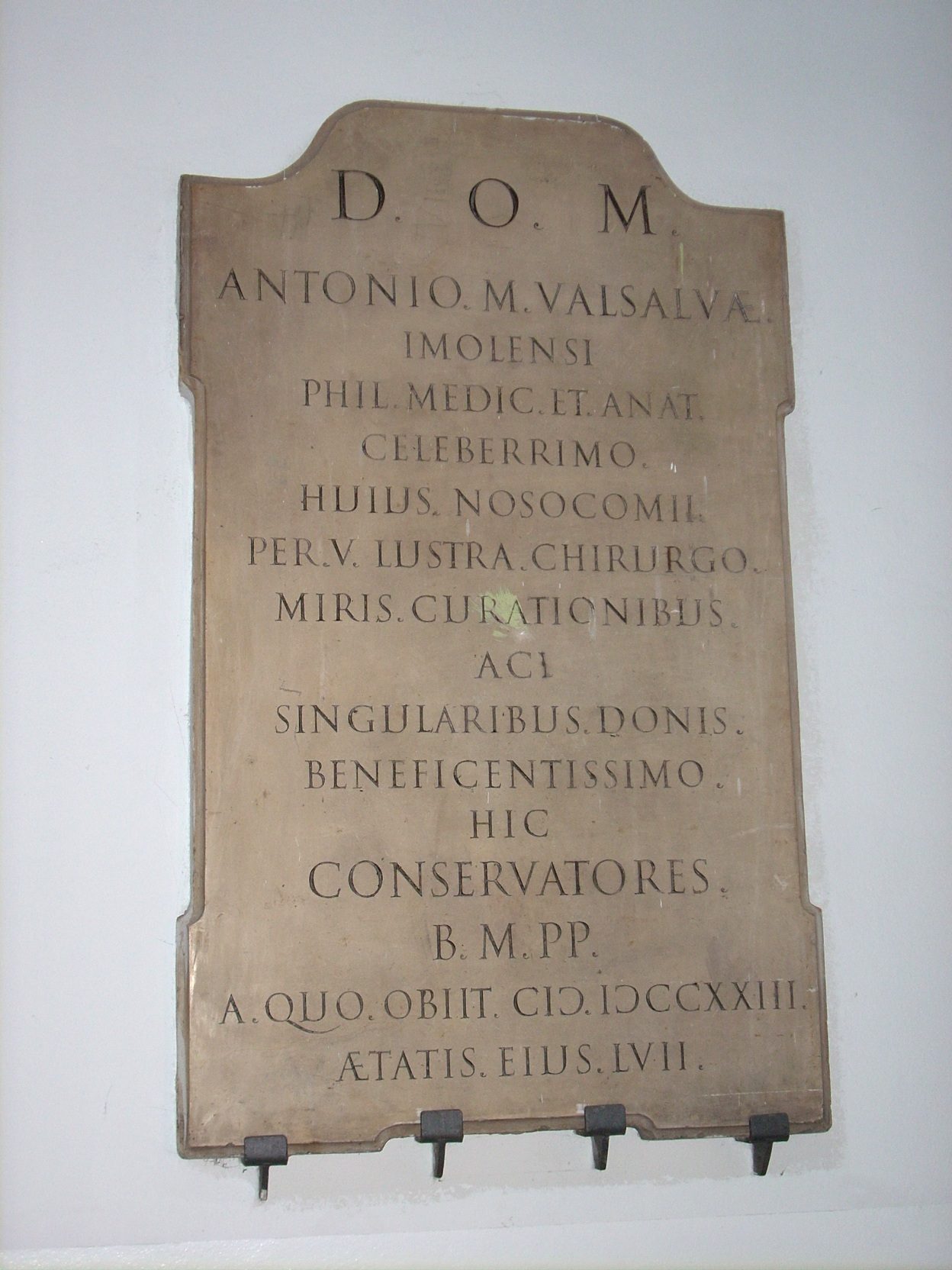 Antonio Maria Valsalva's memorial tablet, Ospedale Sant'Orsola, Bologna (3).JPG
